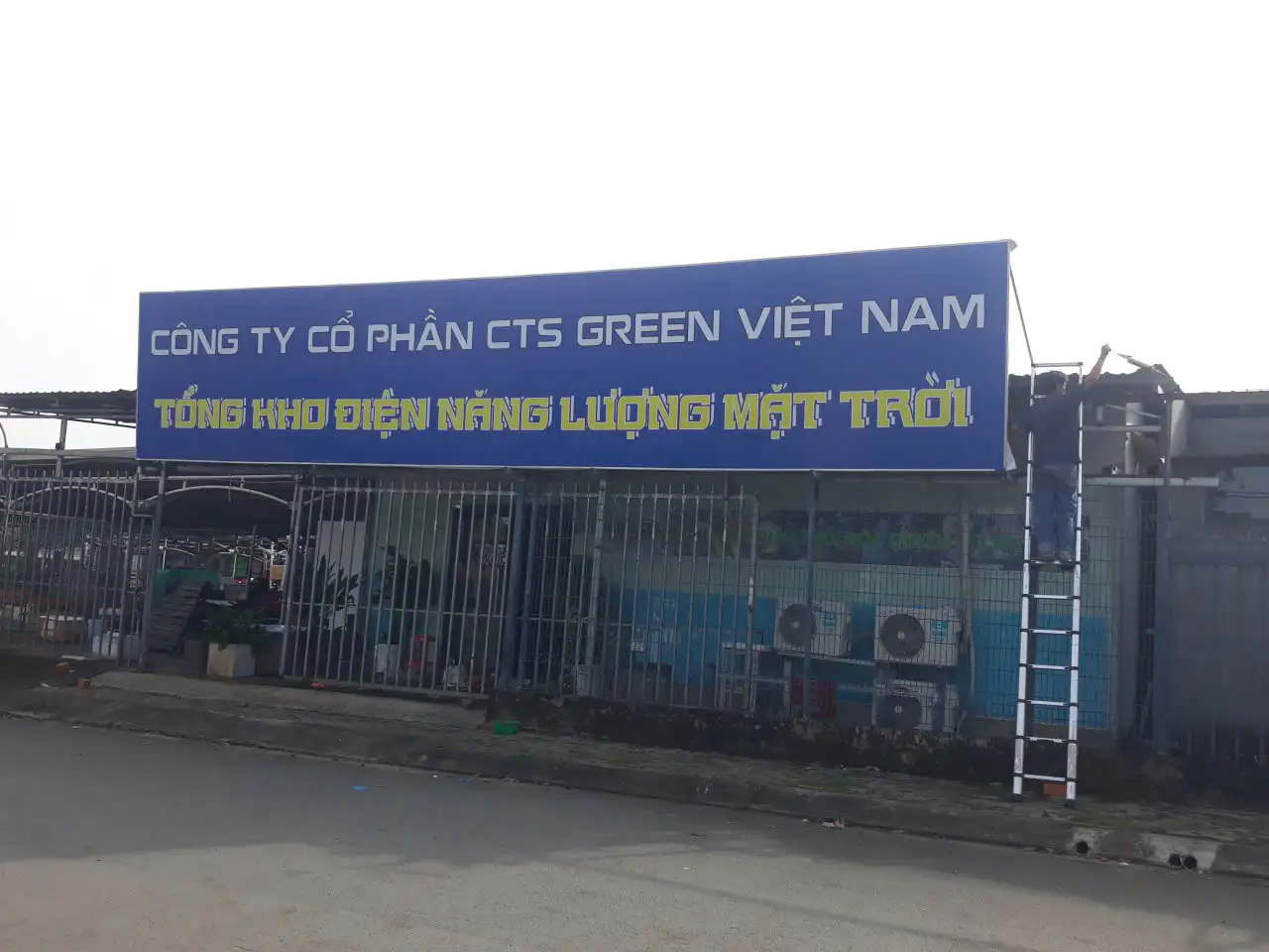 Trang chủ 9989 Tổng kho vật tư năng lượng mặt trời CTS Green